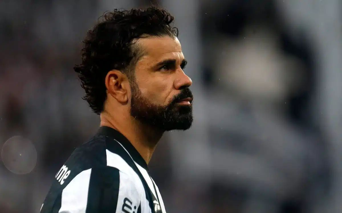 Anunciado pelo Grêmio, Diego Costa recusou o Palmeiras por causa do gramado sintético