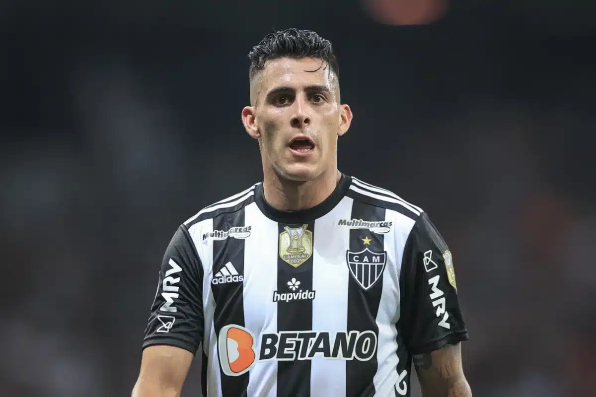 Grêmio encaminha contratação do argentino Cristian Pavón, do Atlético-MG, por R$ 19,8 milhões