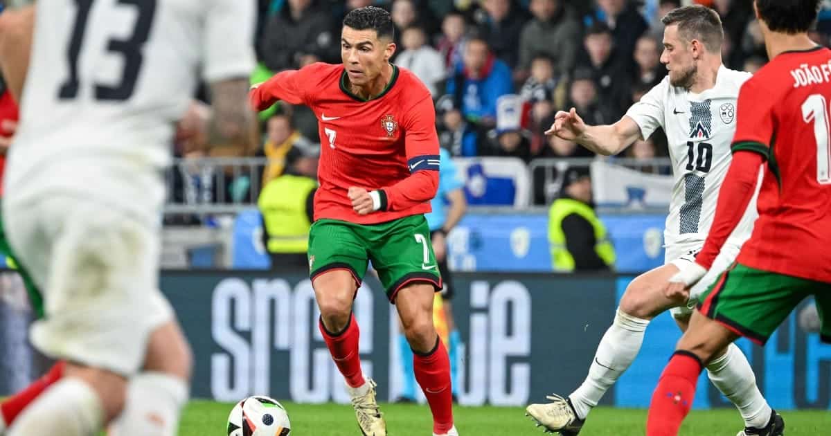 CR7 se descontrola no vestiário após perder
