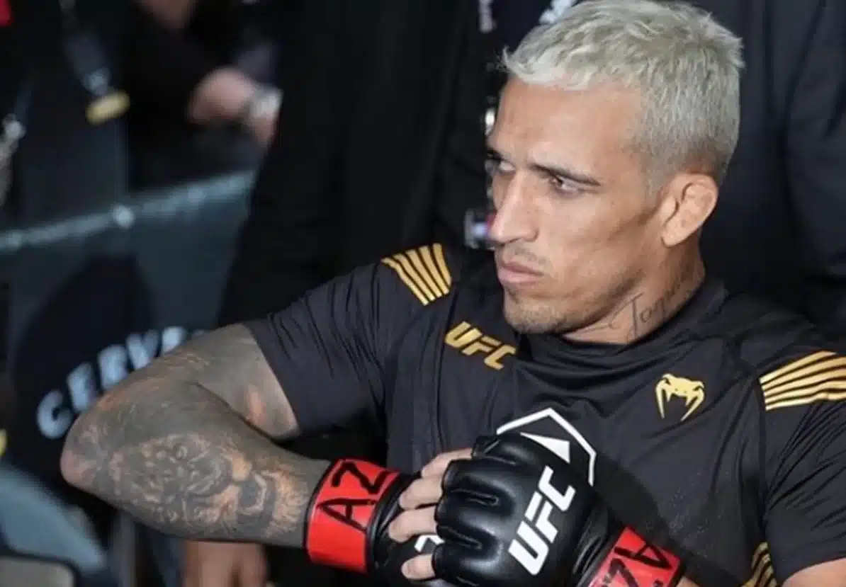 Charles do Bronx rejeita rumores e se concentra no UFC 300: 'Sou o próximo na fila' pelo título peso-leve do UFC!"