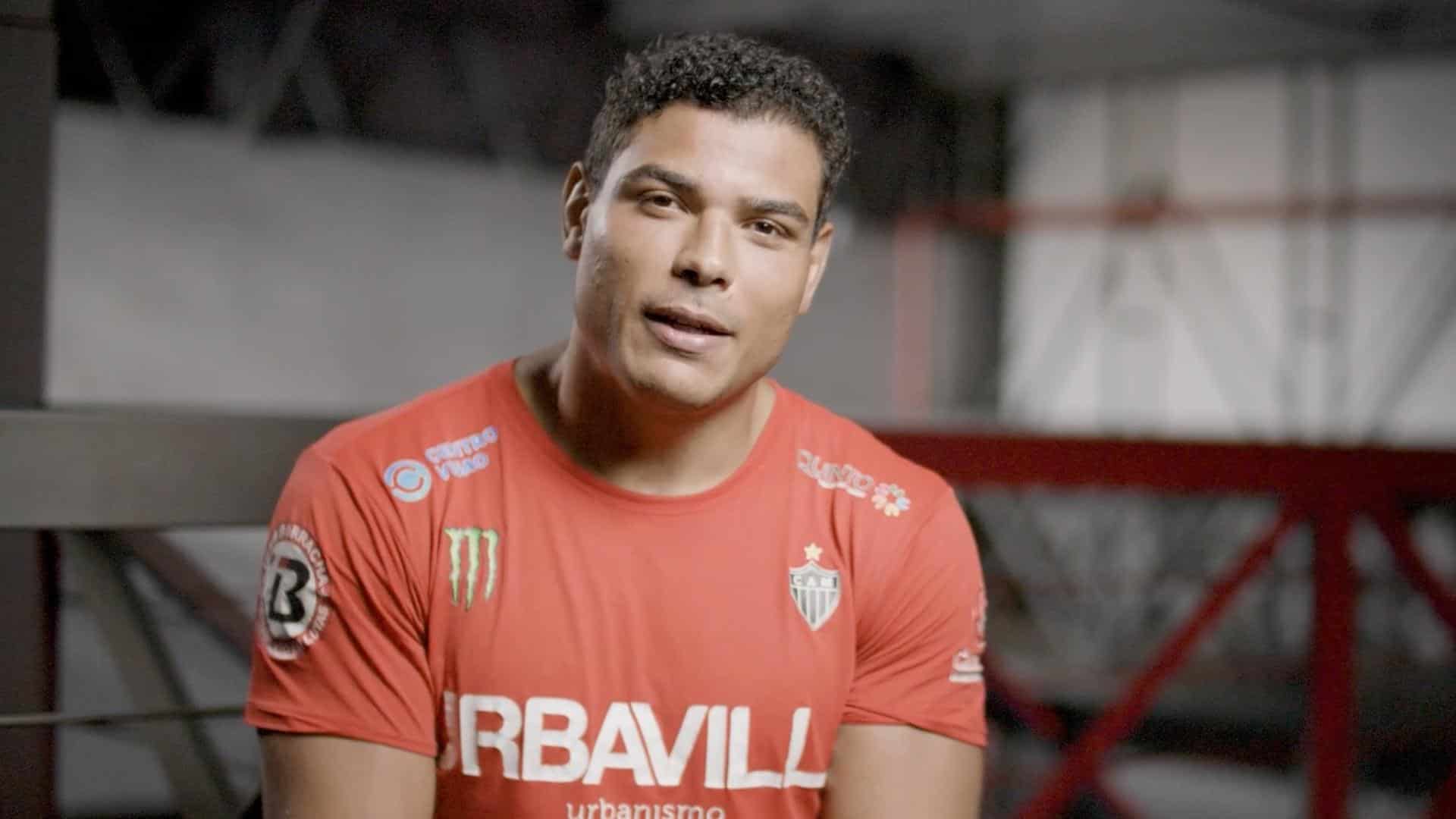 Lutador brasileiro do UFC Paulo Borrachinha faz postagem enigmática afirmando que perdeu R$ 9 mil em cassino.