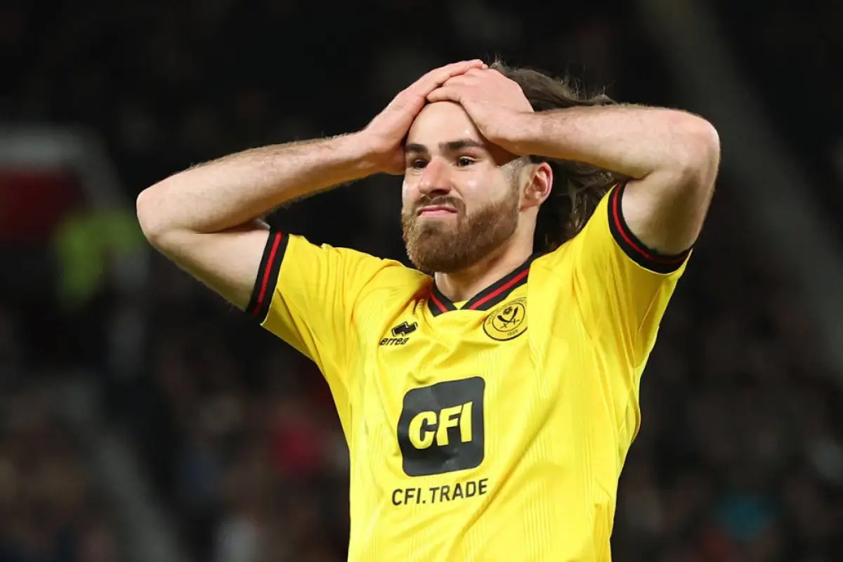O atacante chileno Bem Brereton não conseguiu impedir o rebaixamento do Sheffield, que perdeu para o Newcastle por 5 a 1
