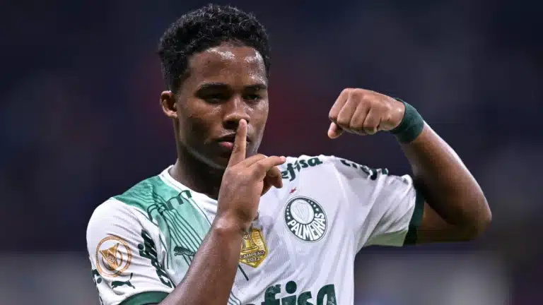 Endrick, eleito craque do Paulista, se despede do Palmeiras rumo ao Real Madrid, mas promete: “Não é adeus, é até logo”.