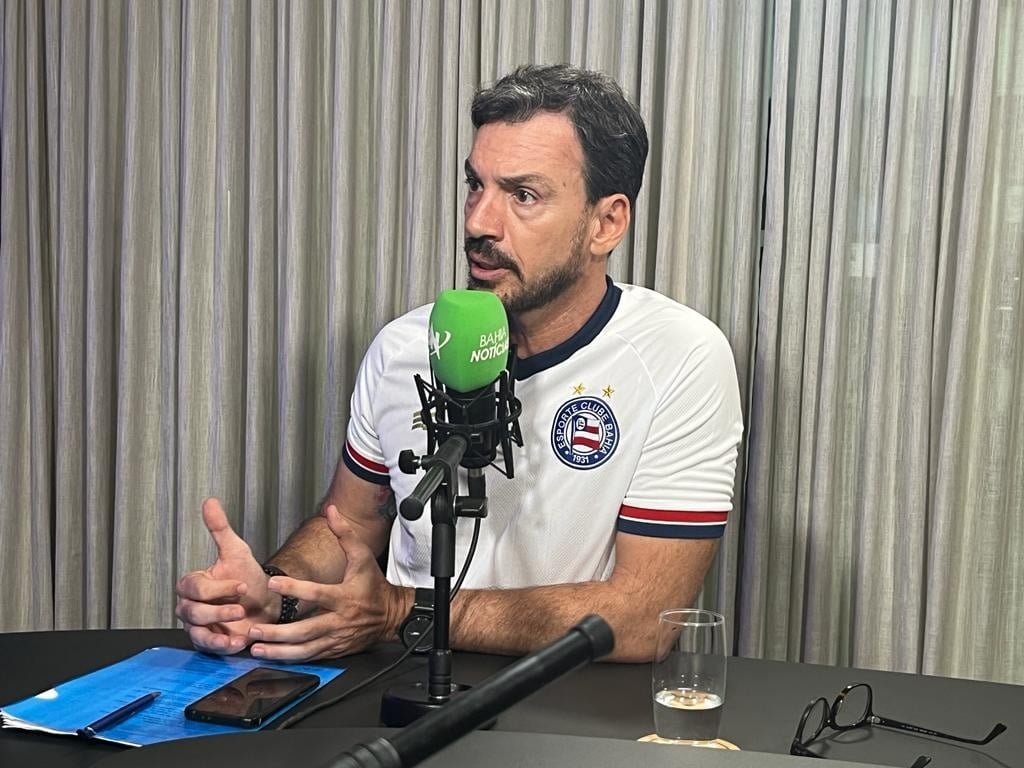 Presidente do Bahia cobra responsabilidade de Daniel Alves após condenação por estupro e destaca exemplo para o futebol.