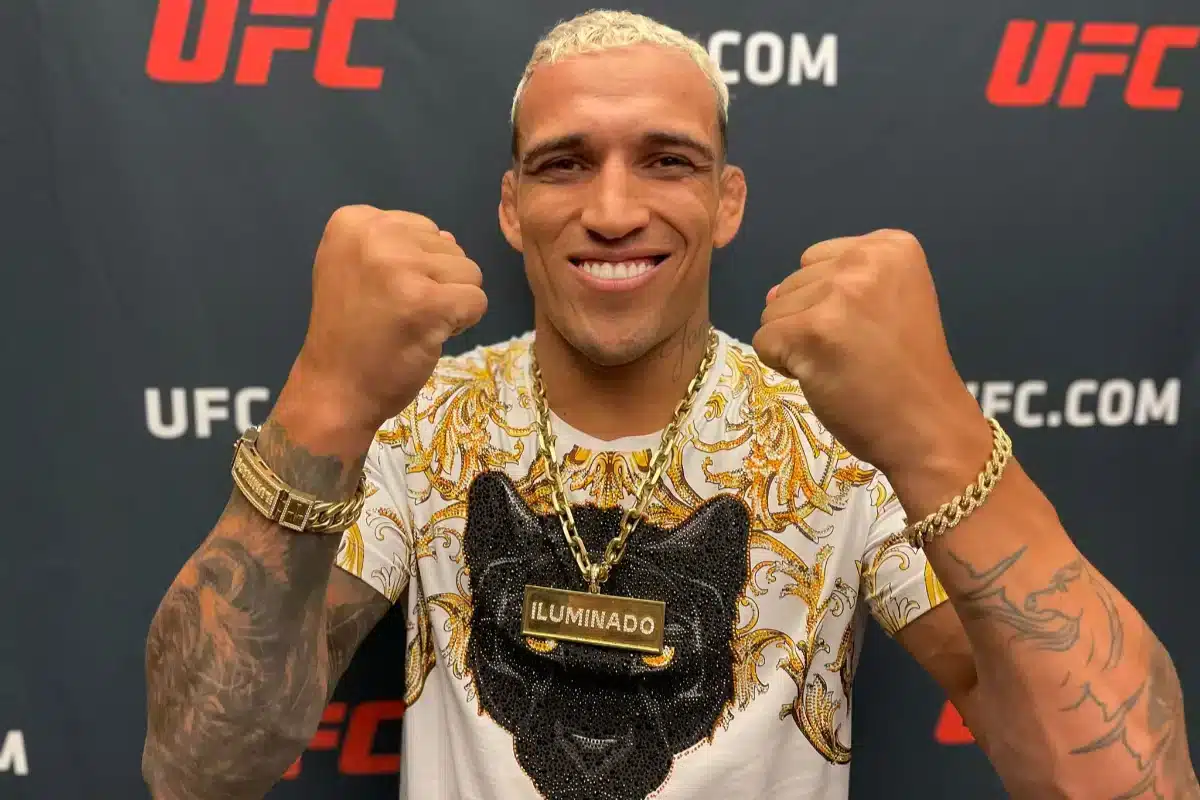O lutador brasileiro Charles do Bronx mira novos desafios e grandes oportunidades no UFC após derrota no UFC 300.