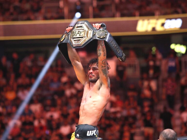 Lutador brasileiro e campeão dos moscas Alexandre Pantoja planeja descanso após vencer três lutas em menos de um ano pelo UFC!