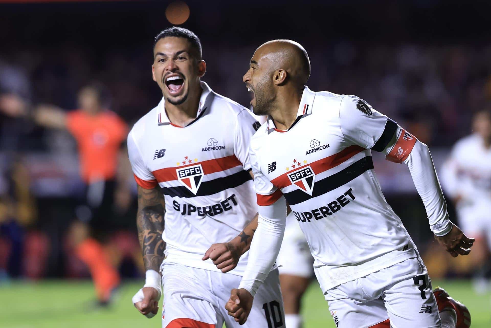 São Paulo vence Talleres e lidera grupo na Libertadores com gols de Lucas Moura e Luciano com recorde de público no Morumbis.