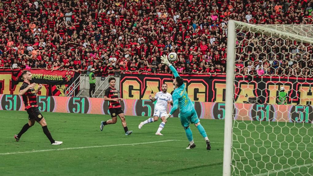 Sport busca ressurgir na Série B após derrota na Copa do Nordeste. Mariano Soso e Gustavo Coutinho deram entrevista depois da partida.