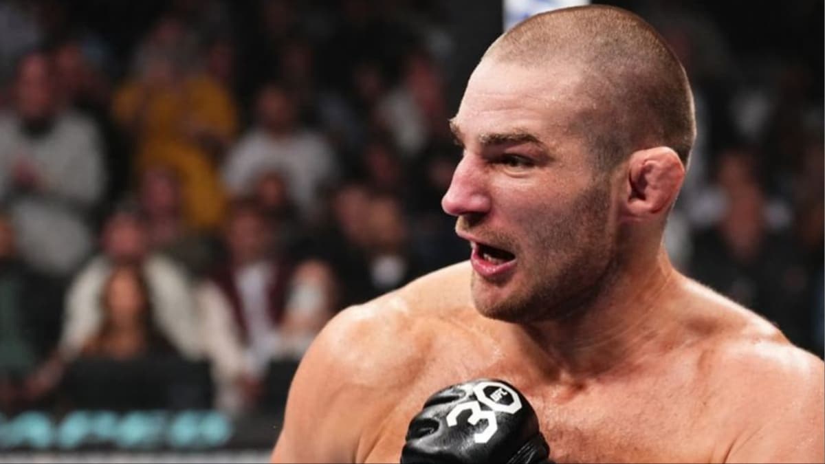 Sean Strickland promete "banho de sangue" e "guerra de 25 minutos" contra Paulo Borrachinha no UFC 302, buscando retomar o cinturão.
