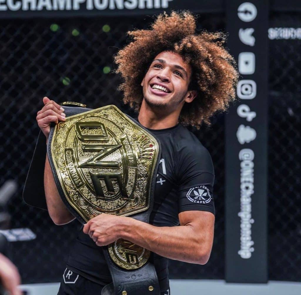Kade Ruotolo, esrtrela do jiu-jítsu, faz estreia no MMA no ONE FC cheio de confiança: "O MMA nunca teve o meu nível de grappling".
