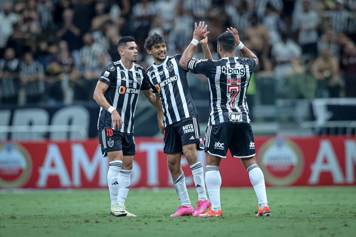 Atlético-MG recebe o San Lorenzo nas Oitavas da Libertadores, decidindo em casa. Possível confronto com Fluminense e River Plate até a final.