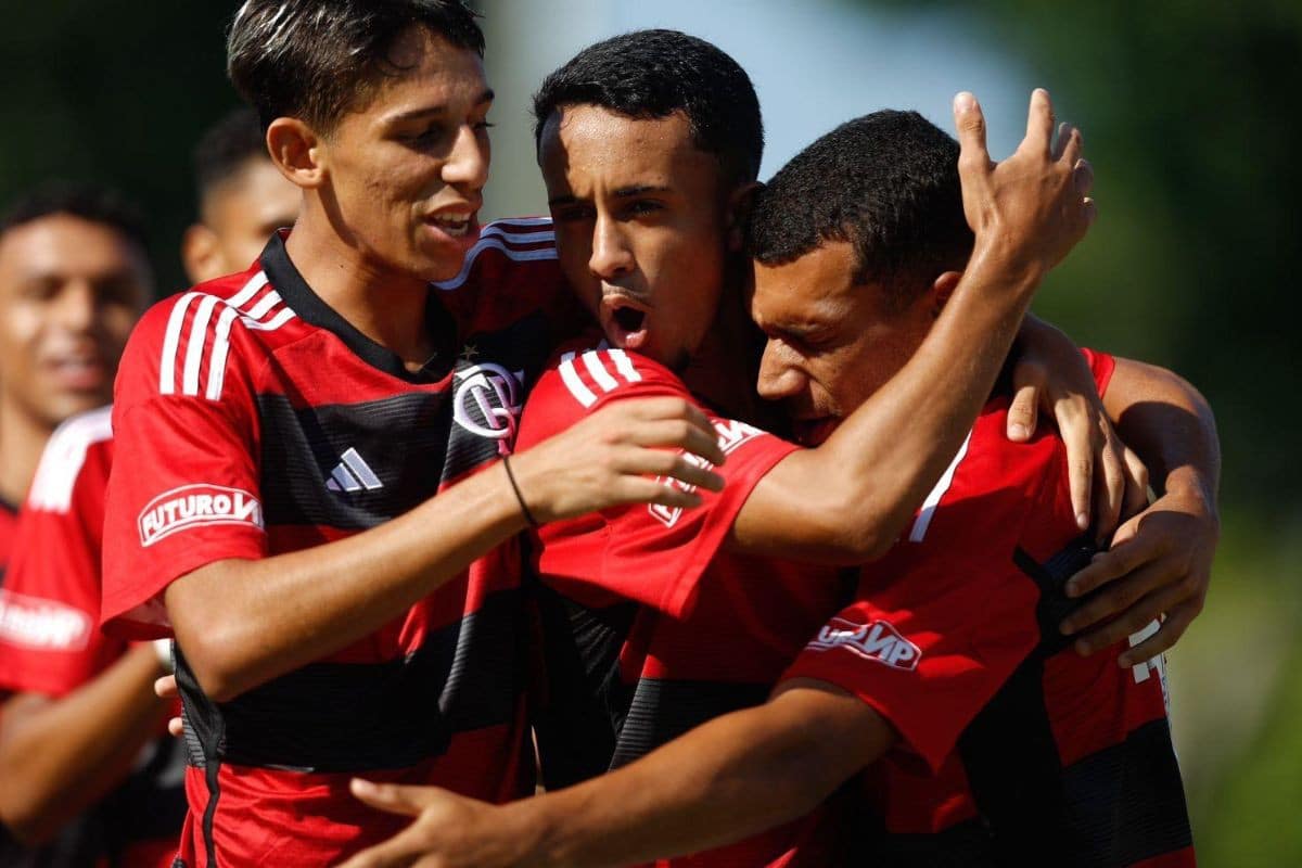 O programa de treinamento para jovens do Flamengo vai acontecer pela primeira vez nos Estados Unidos, promovendo uma imersão no futebol brasileiro durante o verão norte-americano.