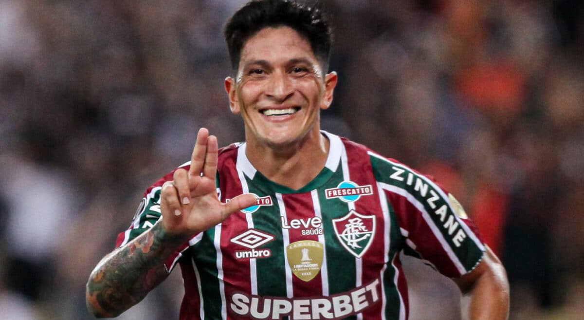 Artilheiro de jejum: Sem render o esperado no Fluminense, Cano tem sua situação apontada por comentaristas esportivos. Confira as opiniões.
