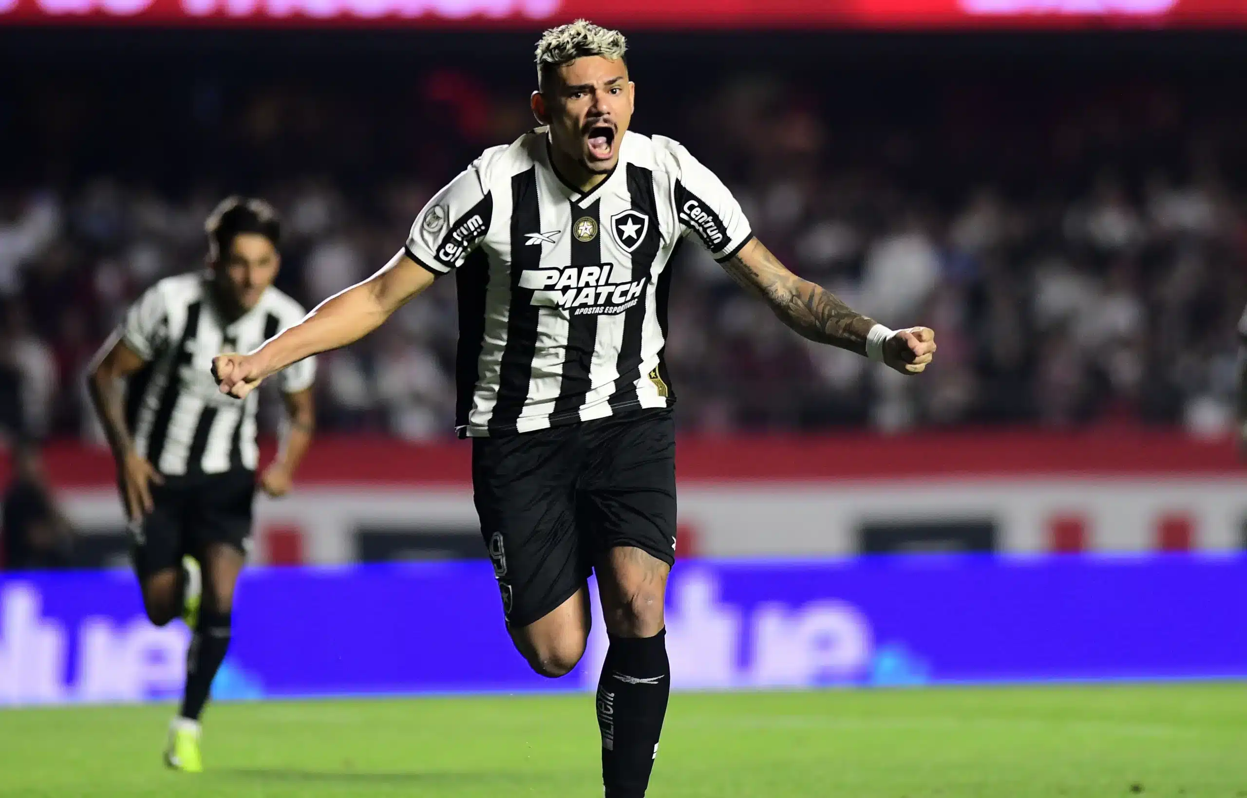 Brasileirão - O Botafogo marcou gols em todos os jogos do primeiro turno, estabelecendo um feito inédito na era dos pontos corridos.