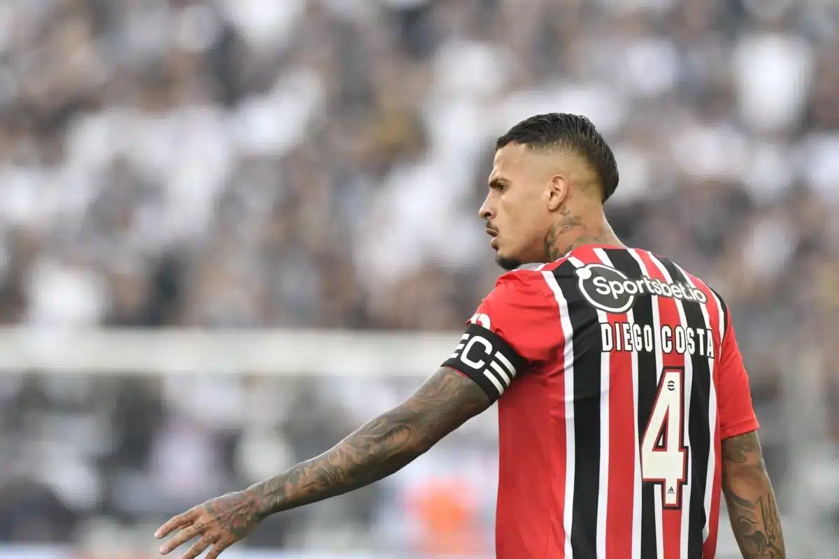 Campeonato Brasileiro Série A - O Krasnodar fez uma proposta de R$ 43 milhões por Diego Costa, e o São Paulo considera proposta.