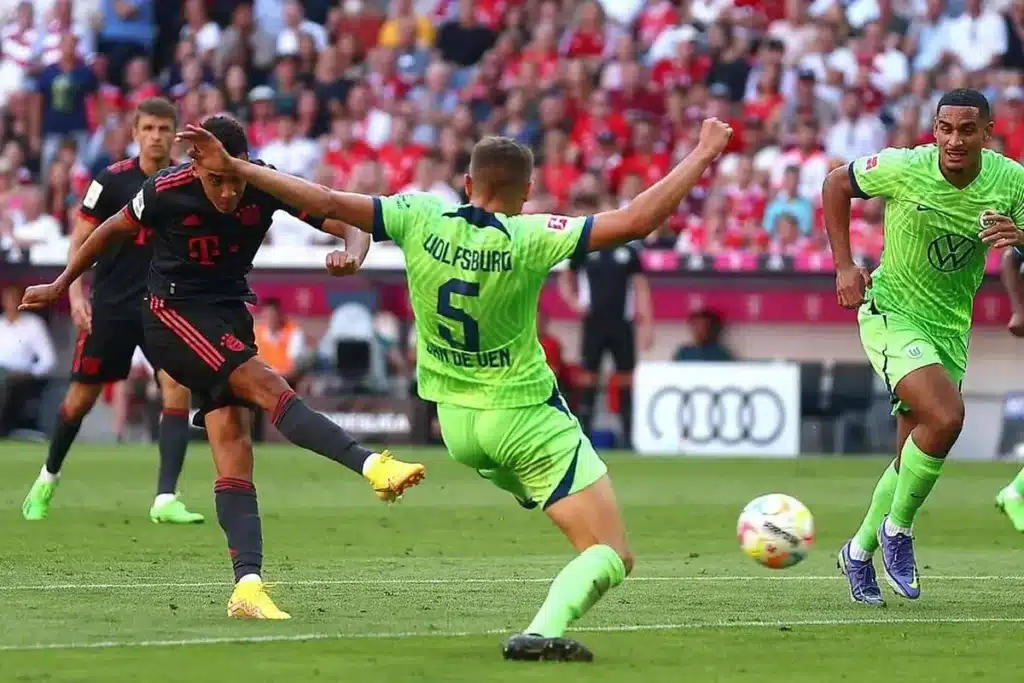 Wolfsburg vs Bayern