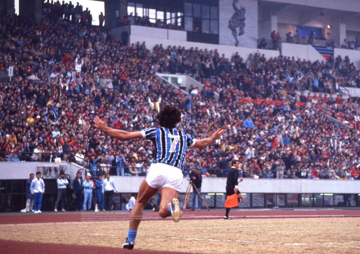 Grêmio - Conheça os 7 maiores jogadores da história do Grêmio, que marcaram época com conquistas e talento inesquecíveis.