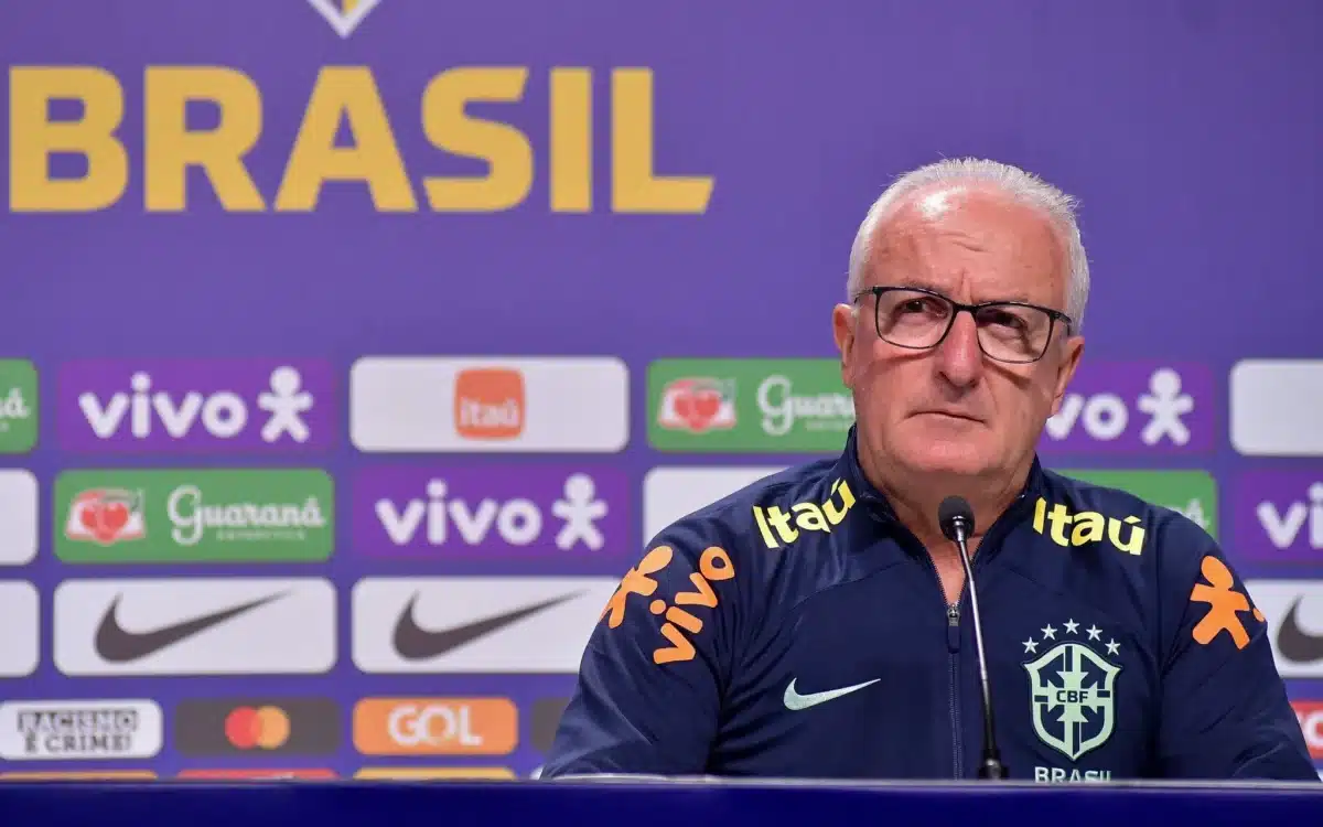 Técnico da Seleção Brasileira, Dorival Junior, convoca jogadores para jogo contra o Equador.