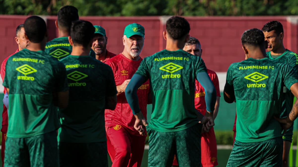 Brasileirão - Fluminense terá Martinelli, Cano e novos reforços para enfrentar o Juventude no Brasileirão, reforçando o elenco com retornos importantes.