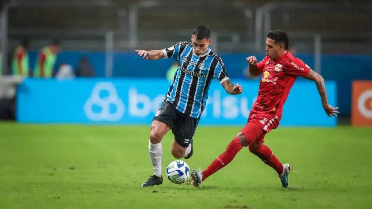 Bragantino enfrenta o Grêmio pensando em se classificar para as copas continentais.
