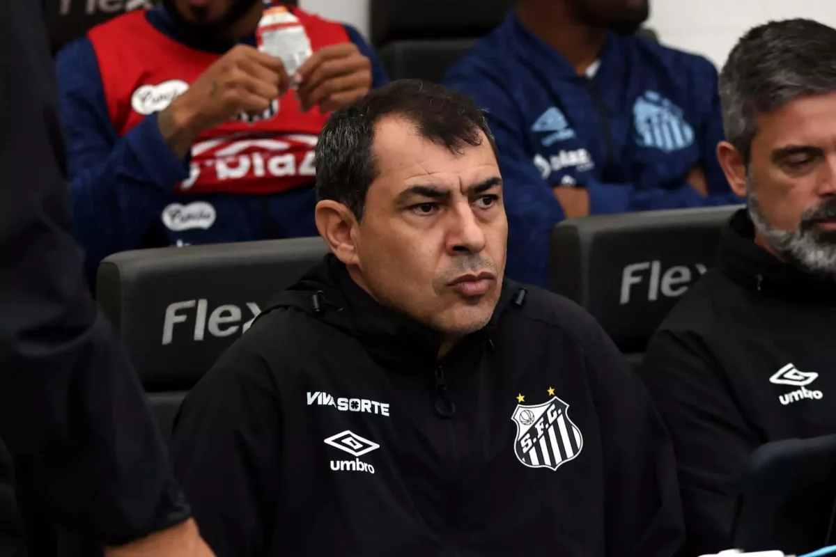 Santos mentem Carille até final do Brasileirão Série B.