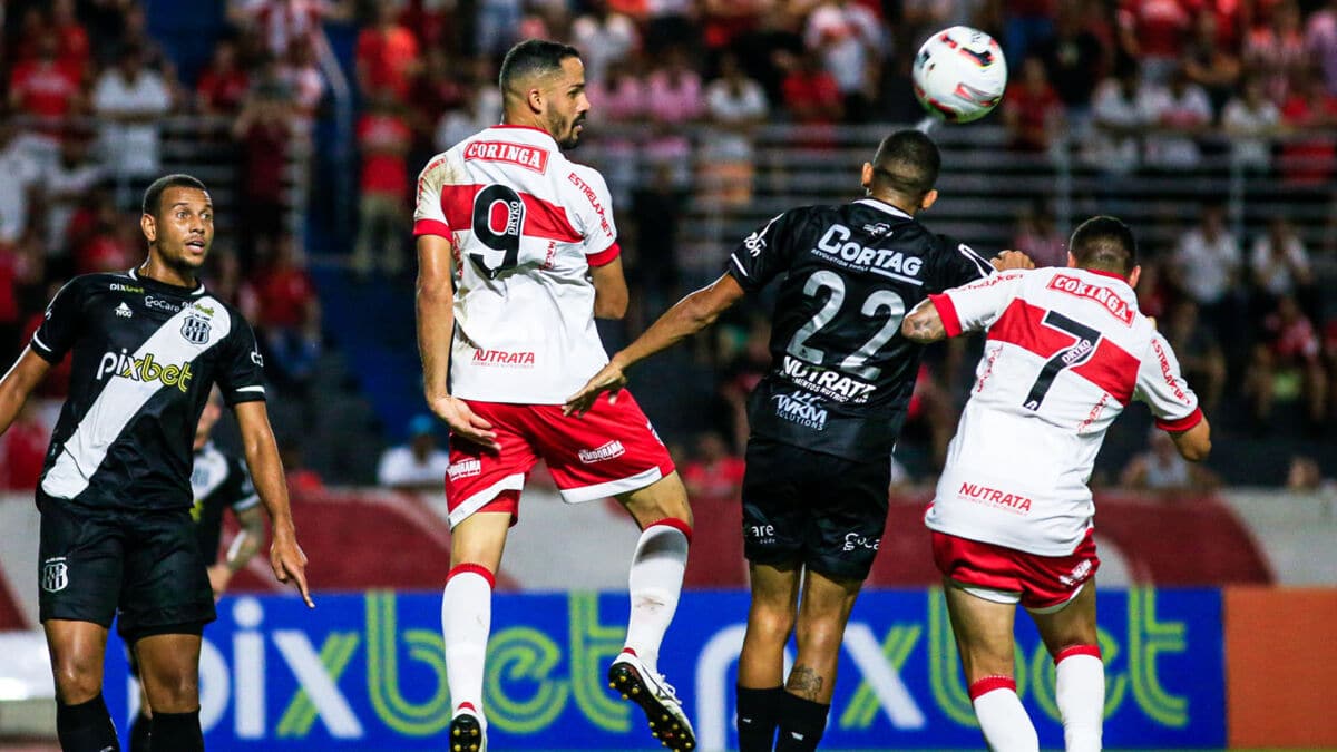 CRB e Ponte jogam a permanência no Brasileirão Série B.