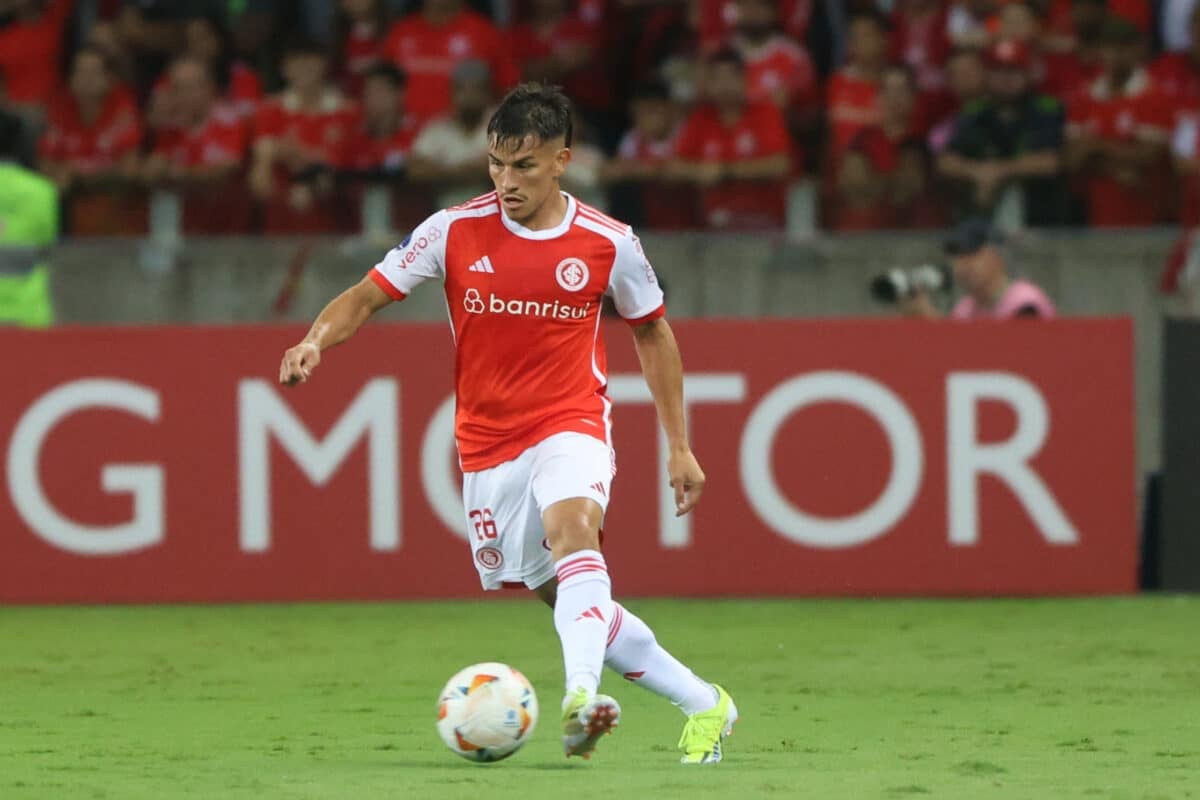 Jogador Bernabei pode deixar o Internacional no final da temporada.