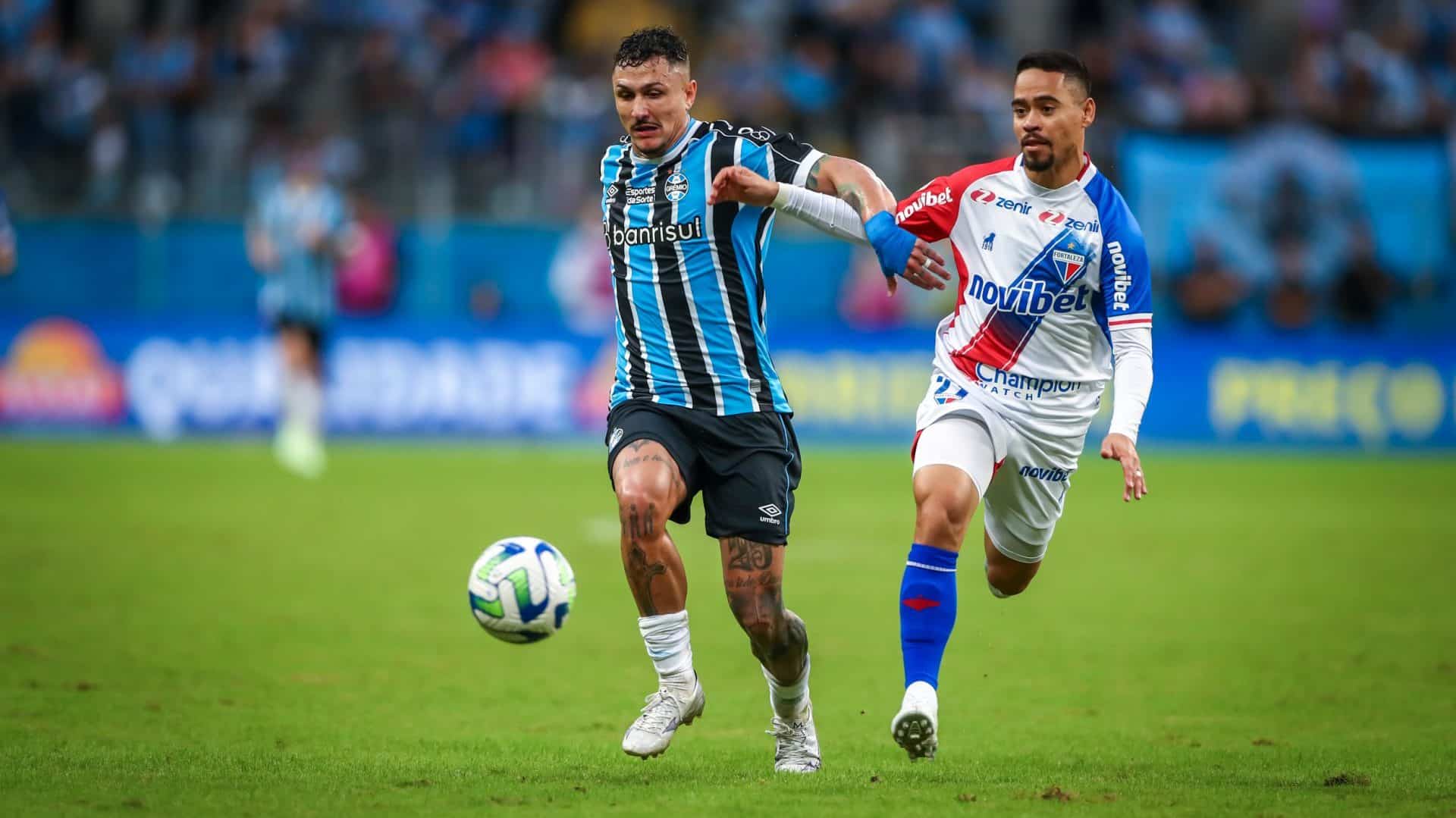 Grêmio e Fortaleza se enfrentam pela 29ª rodada do Brasileirão.